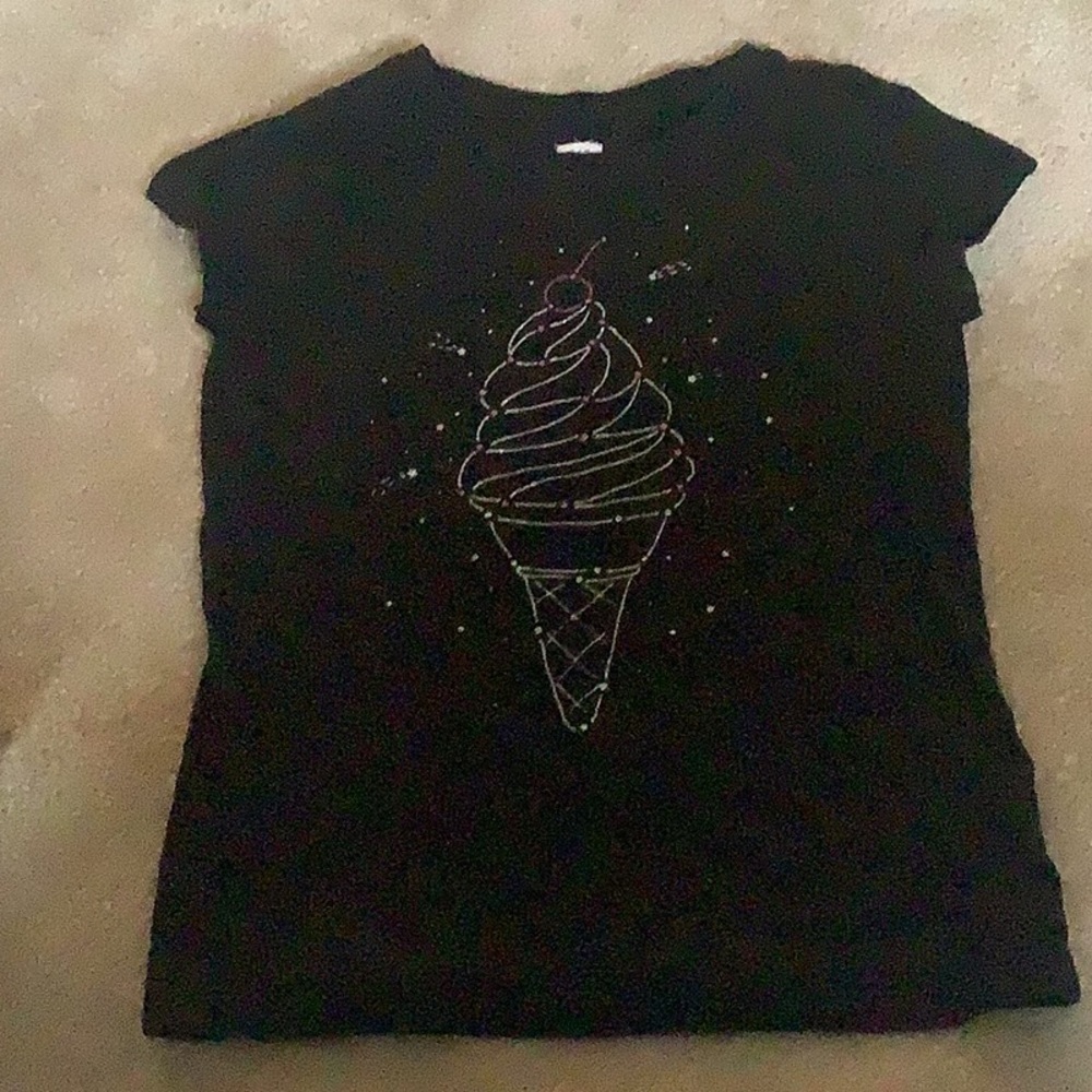 GAP black Tee shirt girls with ice cream cone on front size (8) pretty l…